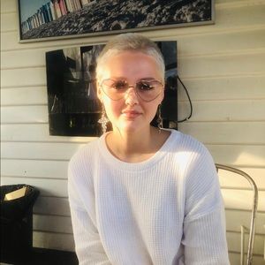 Meet your Posher, Emma